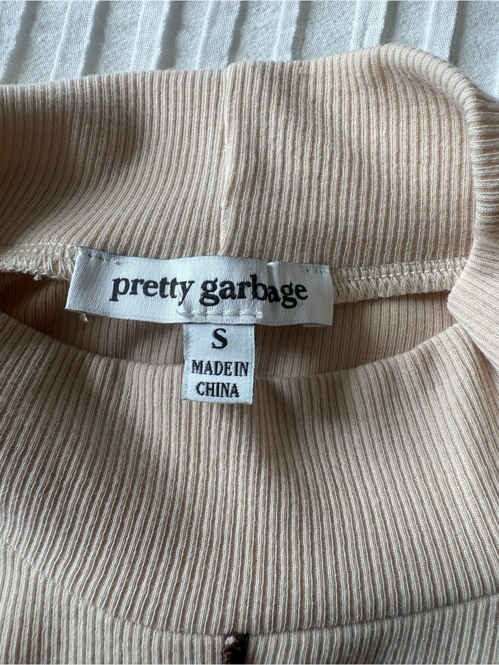 Mock Neck Cream Crop Top with Brown Grid Trim - Picture 4 of 5
